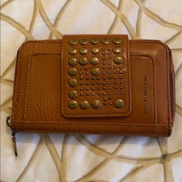 Matt & Nat Wallet - Picture 1 of 3